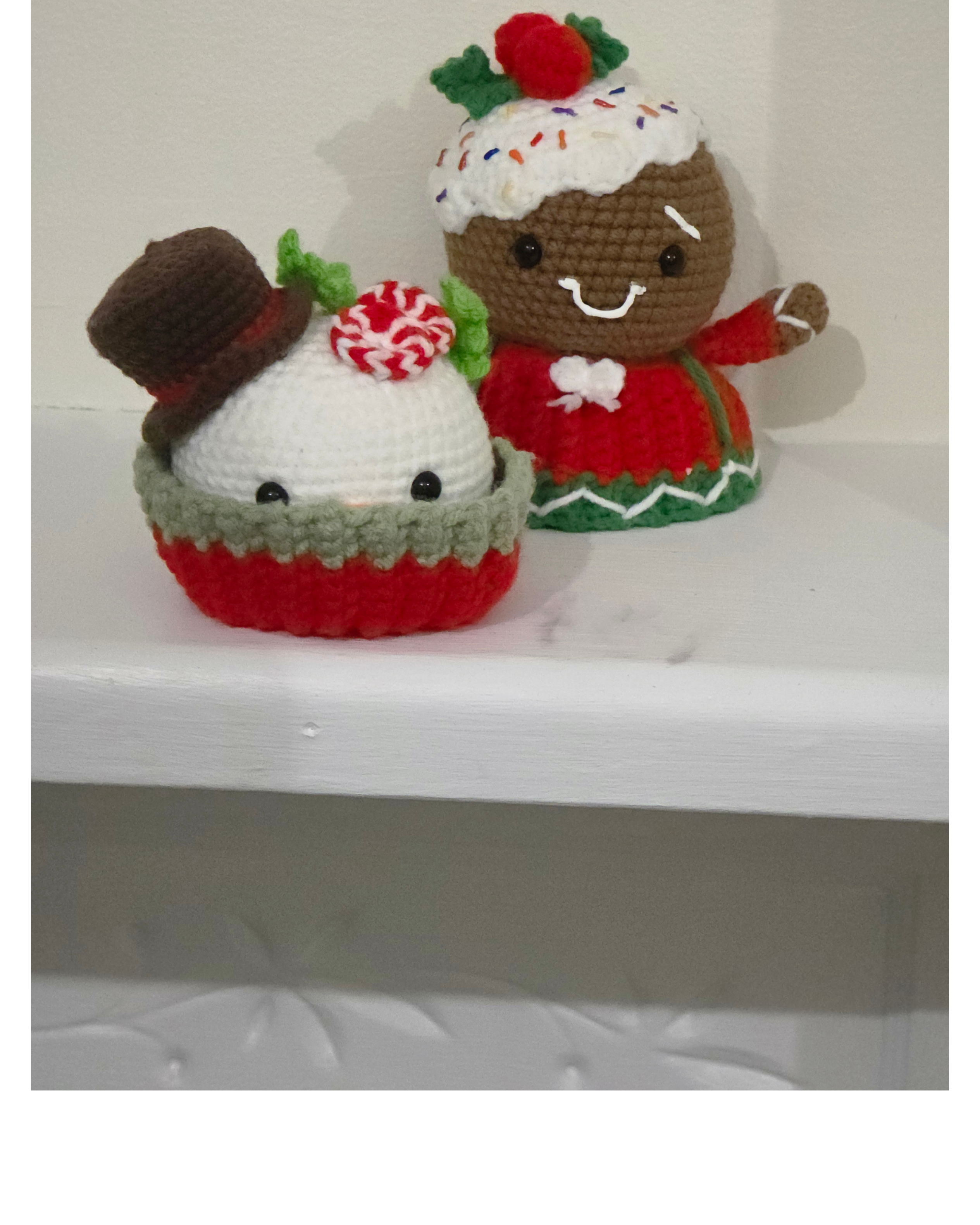 peek-a-boo cupcakes